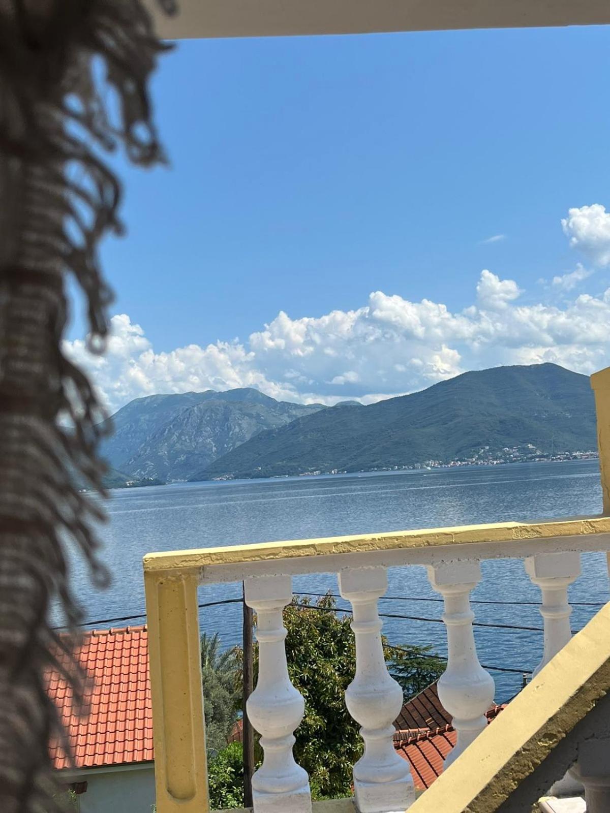 Ari Apartments Красичи Экстерьер фото